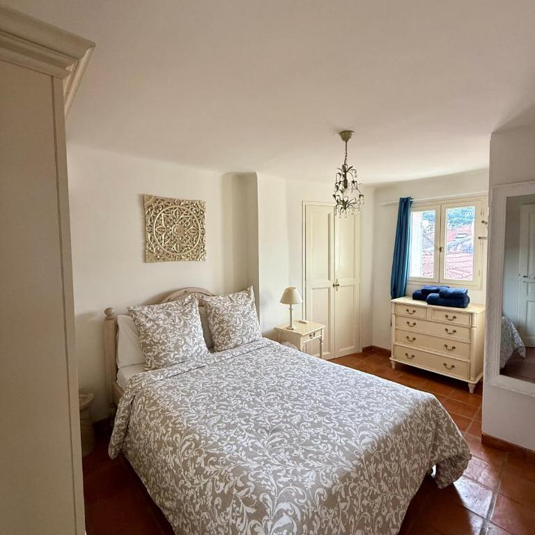 Cœur de Cassis - 200 m du port et plage - Parking privé - Appartement 2 Chambres - 19
