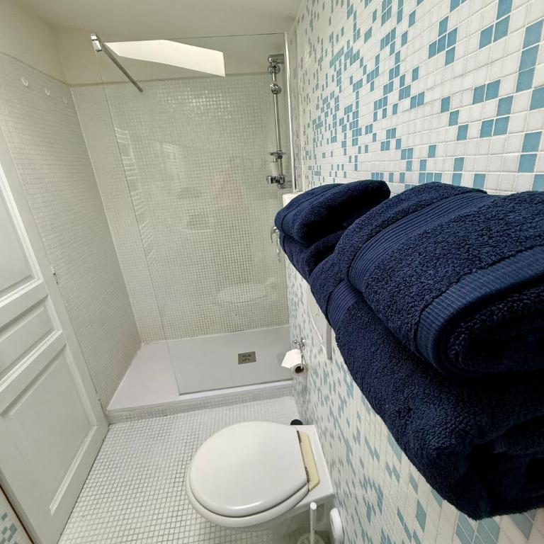 Cœur de Cassis - 200 m du port et plage - Parking privé - Appartement 2 Chambres - 6