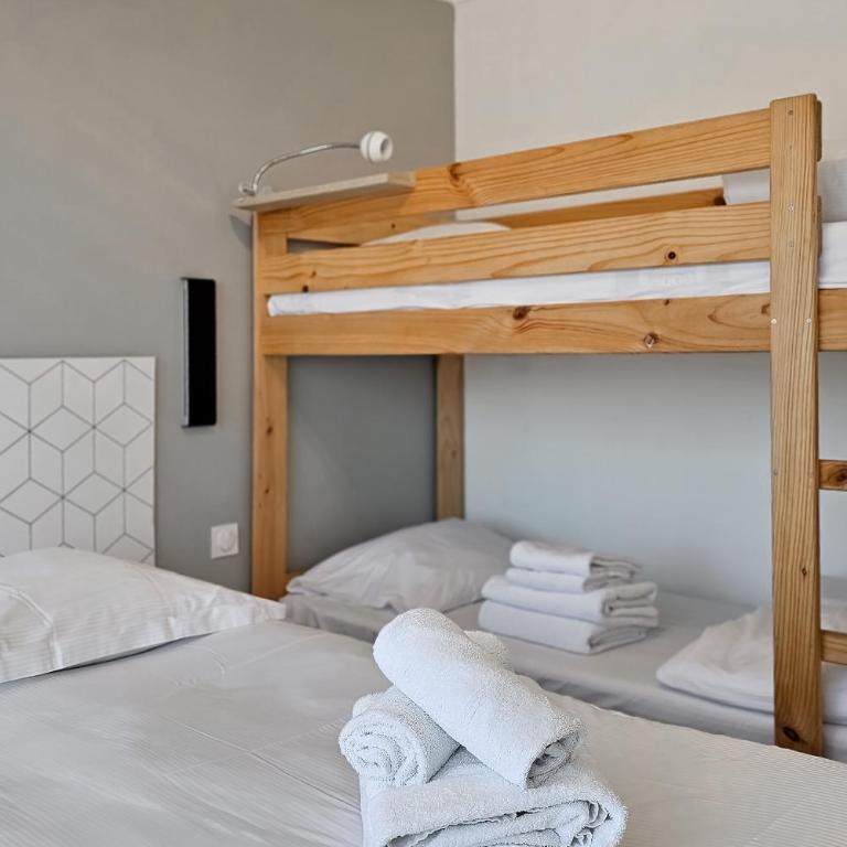 Appartement Luxueux "Entre Bord de Mer & Montagne" - by Résidence La Fontaine - Three-Bedroom Apartment - 14