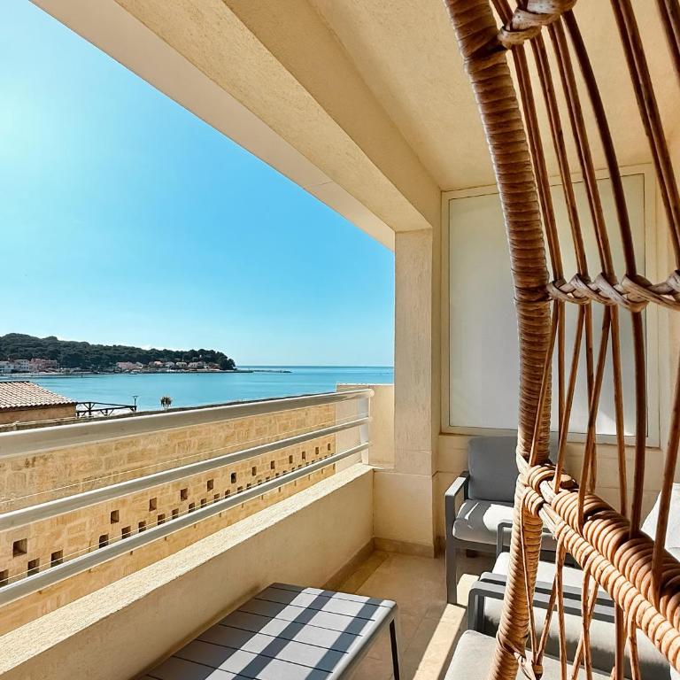 Appartement Luxueux "Entre Bord de Mer & Montagne" - by Résidence La Fontaine - Three-Bedroom Apartment - 4