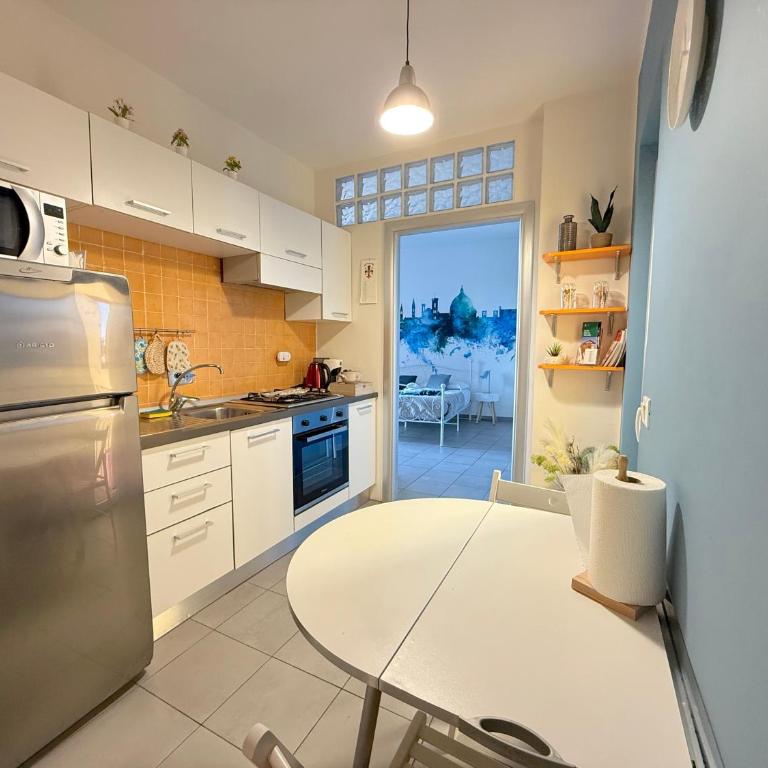 Lily Firence - One-Bedroom Apartment - 5