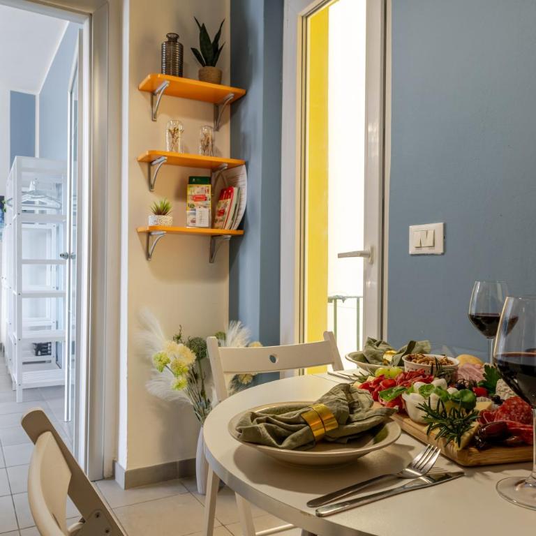 Lily Firence - One-Bedroom Apartment - 6