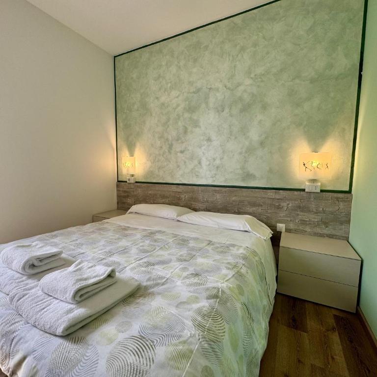 Premium Apartments Peschiera - Appartamento Deluxe con 2 Camere da Letto e Vista Giardino - 6