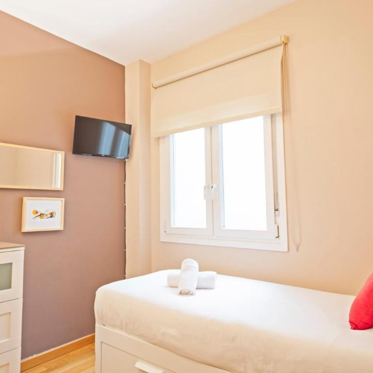 Click&Flat Charming Riera - Two-Bedroom Apartment with Balcony - 7