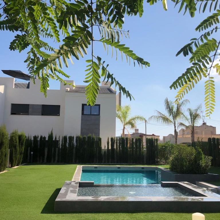 Penthouse Laguna Rosa - Three-Bedroom Apartment - 14