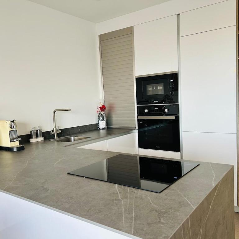 Penthouse Laguna Rosa - Three-Bedroom Apartment - 16