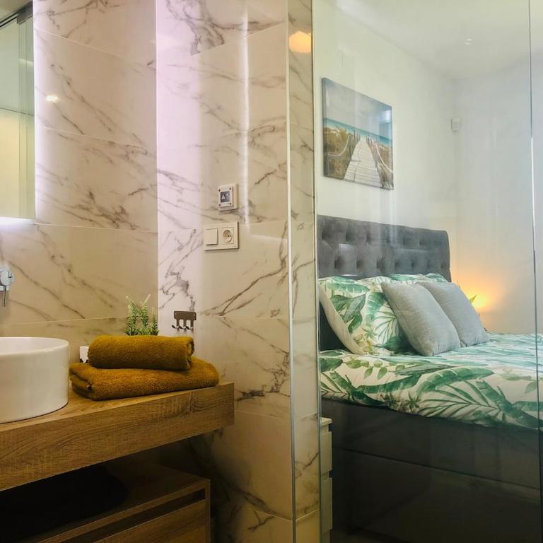 Penthouse Laguna Rosa - Three-Bedroom Apartment - 49