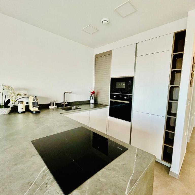 Penthouse Laguna Rosa - Three-Bedroom Apartment - 58