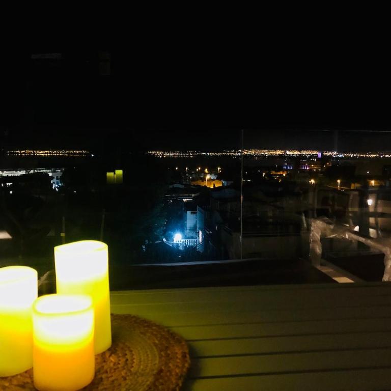 Penthouse Laguna Rosa - Three-Bedroom Apartment - 65