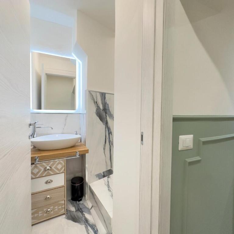 Charme Of Santa Croce - Appartamento con 1 Camera da Letto - 23