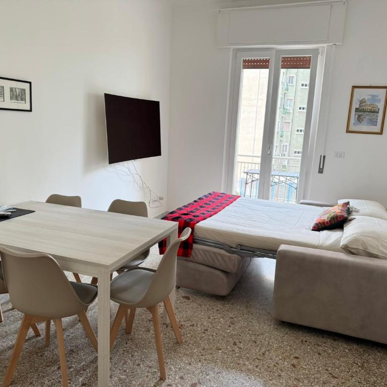 Piramide-Ostiense Two Bedroom Apartment - Appartamento con 2 Camere da Letto - 2