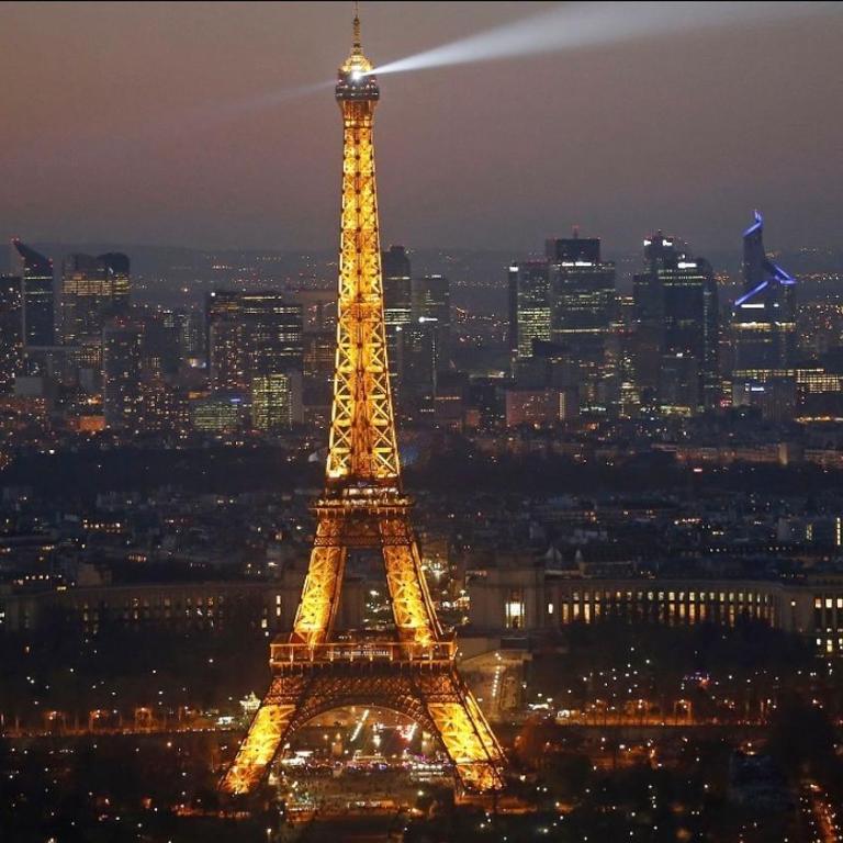 Luxury Flat - Eiffel Tower View & Terrace - Air Conditioning - Appartement 2 Chambres - 1