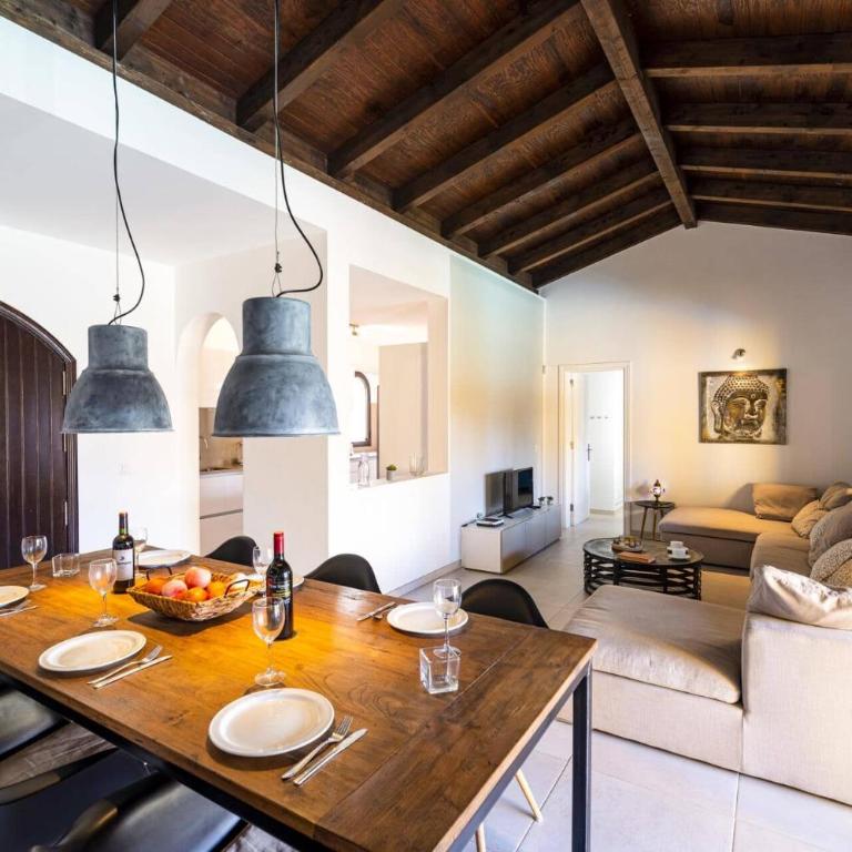 Villa Papagayo Deluxe by Villa Plus - Villa - 3