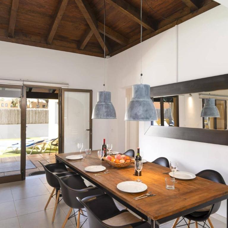 Villa Papagayo Deluxe by Villa Plus - Villa - 4