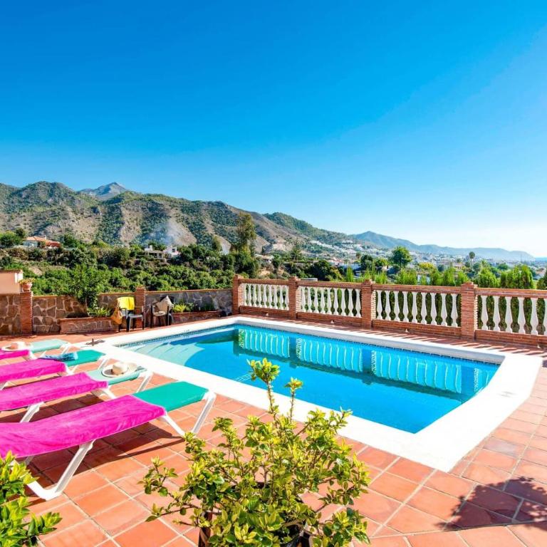 Villa Blancuzcal by Villa Plus - Villa - 5