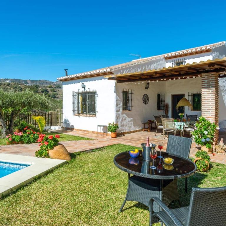 Villa Paraiso by Villa Plus - Villa - 11