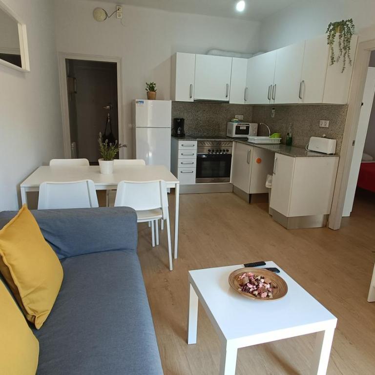 Sant Jordi Pisos - Consell de Cent - Apartamento de 3 dormitorios con balcón - 1