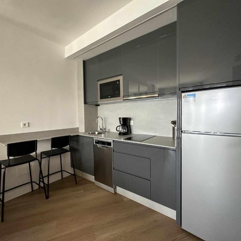 Luxury frontal al mar, Benalbeach - One-Bedroom Apartment - 8