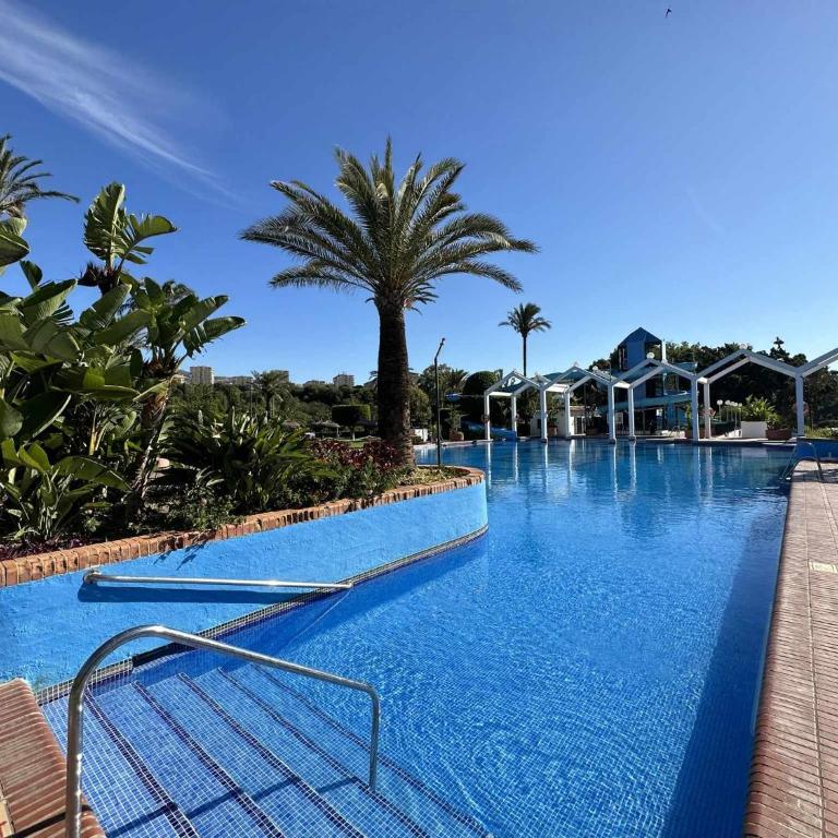 Luxury frontal al mar, Benalbeach - One-Bedroom Apartment - 19