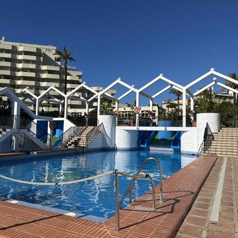 Luxury frontal al mar, Benalbeach - One-Bedroom Apartment - 31
