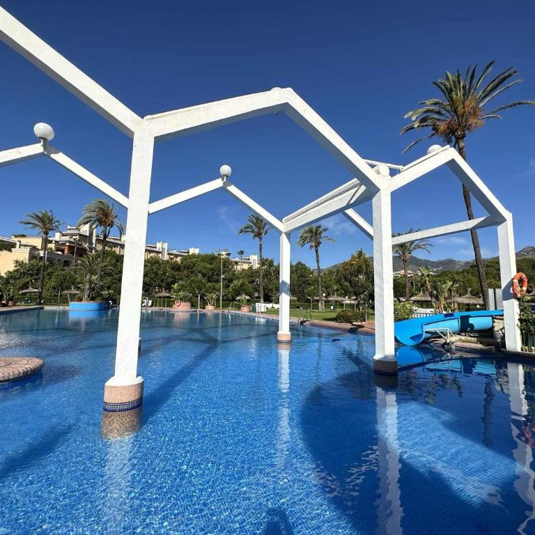 Luxury frontal al mar, Benalbeach - One-Bedroom Apartment - 35