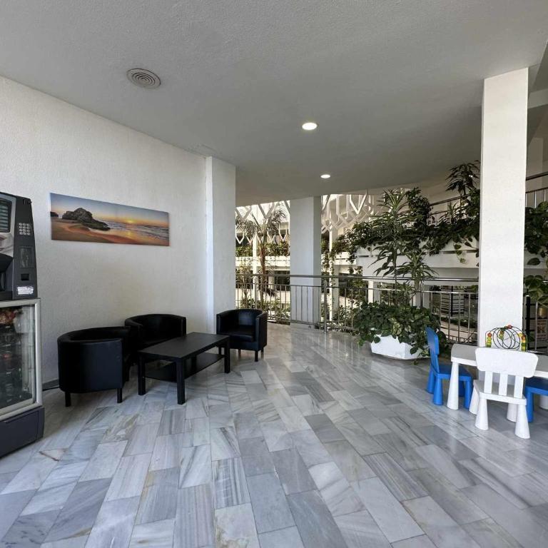 Luxury frontal al mar, Benalbeach - One-Bedroom Apartment - 40