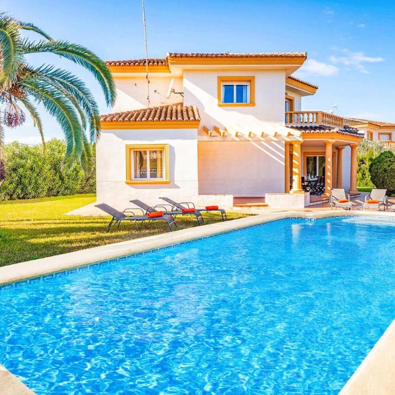 Villa Noguera Mediterraneo by Villa Plus - Villa - 1