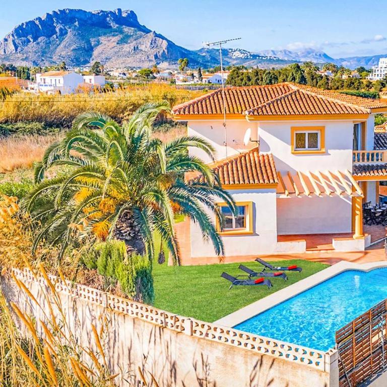 Villa Noguera Mediterraneo by Villa Plus - Villa - 2