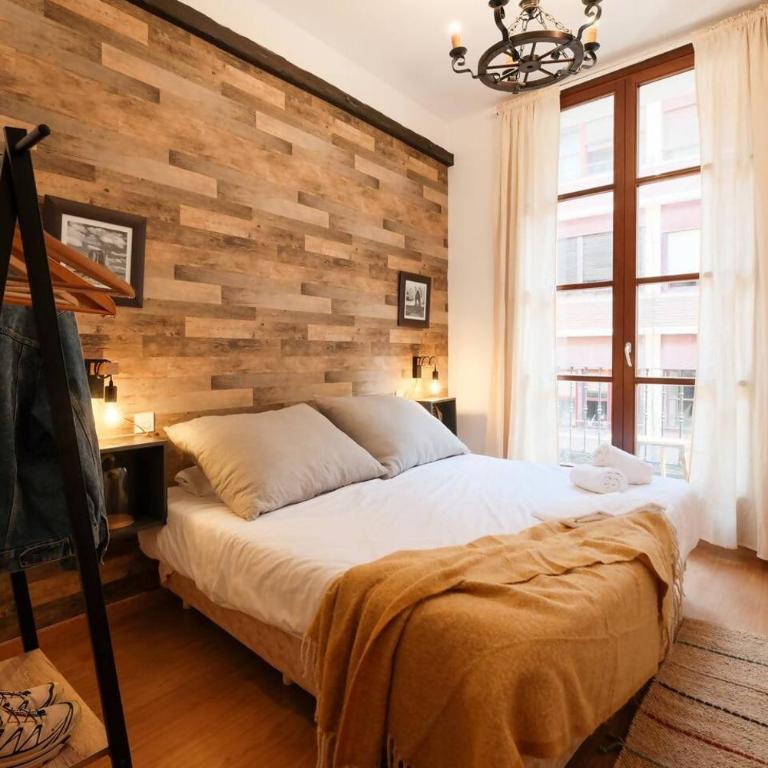 Suite Somontano | 1 Dormitorio | 4 Pax | Balcón - Apartamento de 2 dormitorios - 1