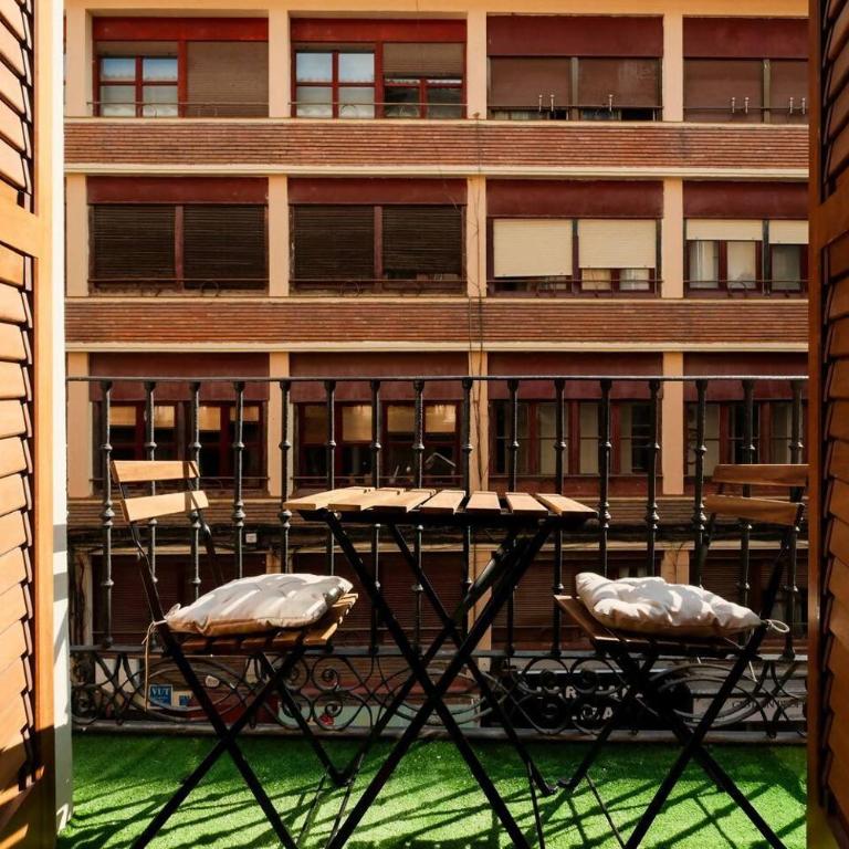 Suite Somontano | 1 Dormitorio | 4 Pax | Balcón - Apartamento de 2 dormitorios - 4