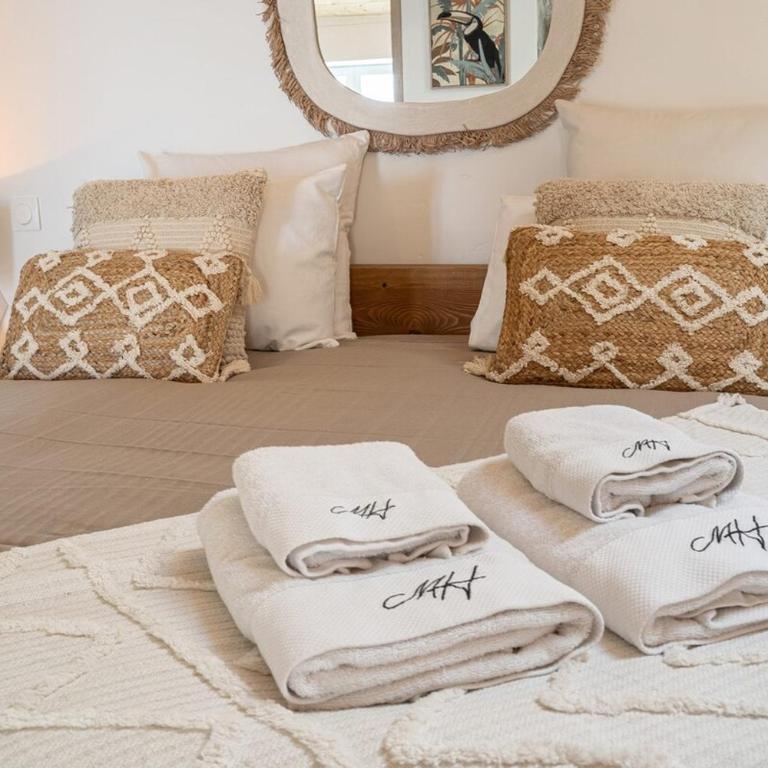 Loft & Spa Scandinave Romantique, King Size, TV 65 - One-Bedroom Apartment - 2