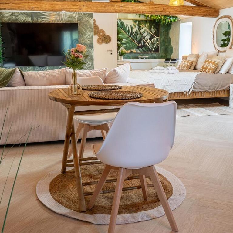 Loft & Spa Scandinave Romantique, King Size, TV 65 - One-Bedroom Apartment - 7