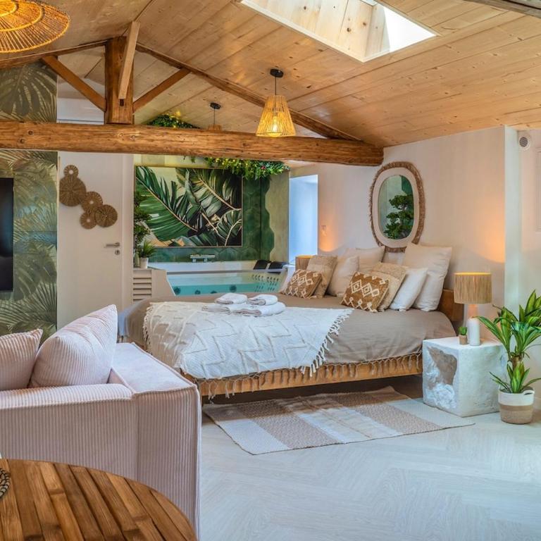 Loft & Spa Scandinave Romantique, King Size, TV 65 - One-Bedroom Apartment - 13