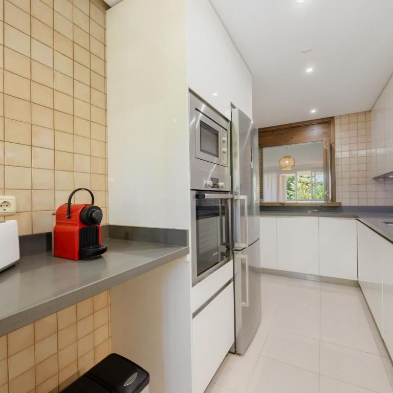 Apartment with large terrace, swimming pool and green areas, next to Puerto Banús - Apartamento de 2 dormitorios - 9