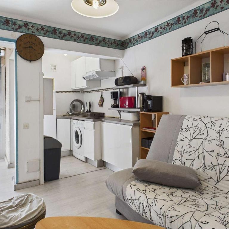 Maison climatisée rénovée 2 pièces, 2 cabines avec terrasses à 500m de la plage, parking inclus - Haus mit 1 Schlafzimmer - 10