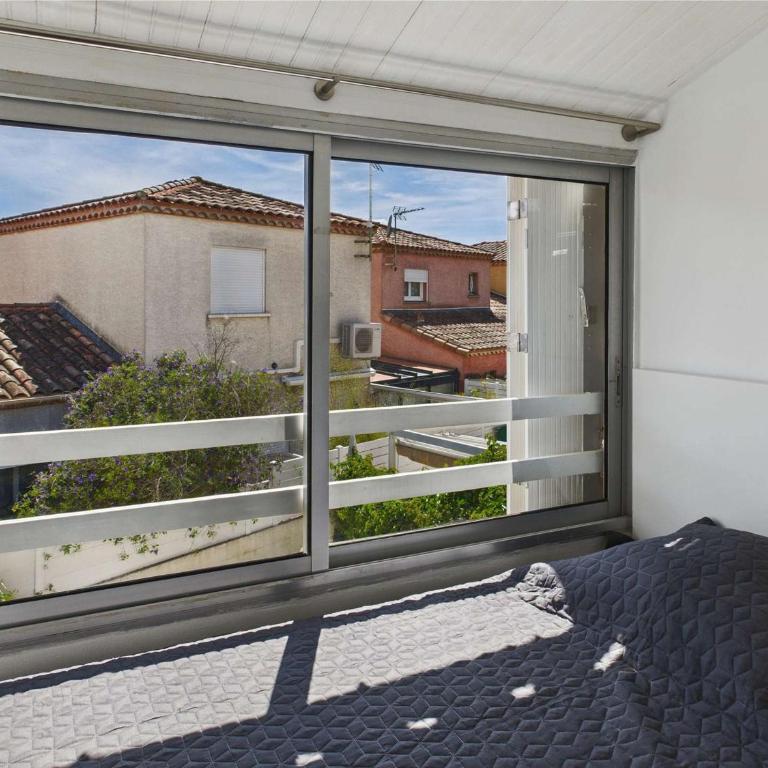 Maison climatisée rénovée 2 pièces, 2 cabines avec terrasses à 500m de la plage, parking inclus - Haus mit 1 Schlafzimmer - 18