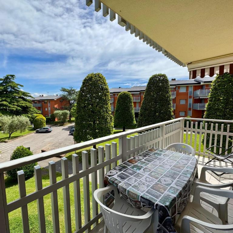 Premium Apartments Peschiera - Appartamento Deluxe con 2 Camere da Letto e Vista Giardino - 3