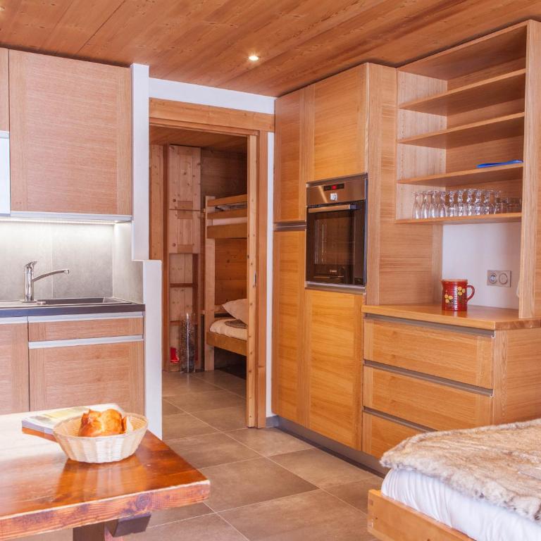 Studio montagnard avec balcon et animaux admis - FR-1-467-38 - Studio - 6