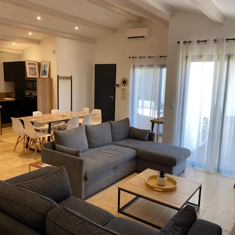 Maison moderne plain-pied 3 chambres jardin préau - Villa 3 Chambres - 1