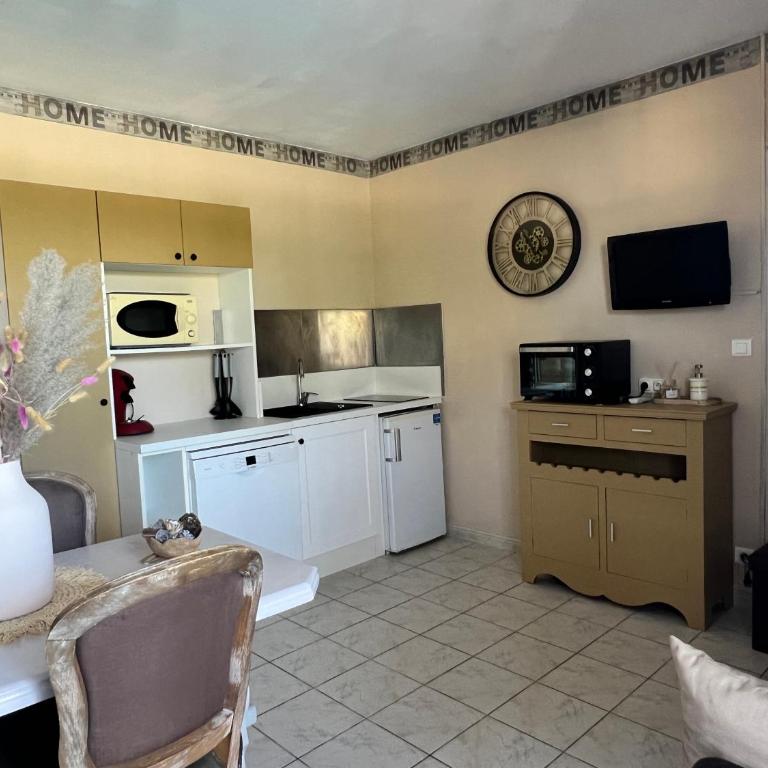 Domaine Les feuilles de Chêne - Appartement - Vue sur Piscine - 2