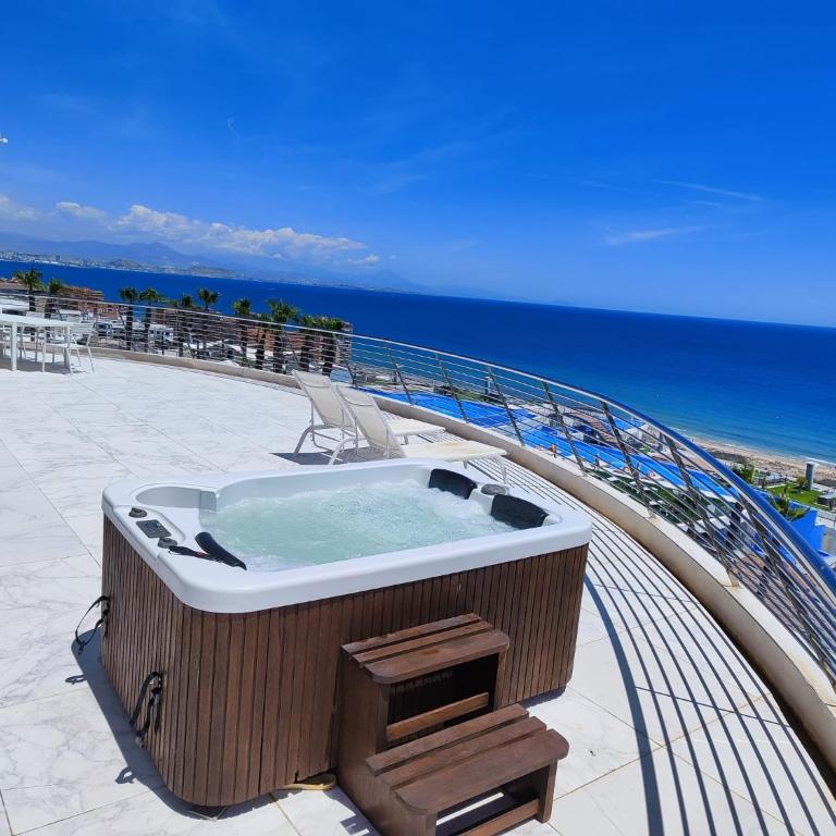 Infinity View by Mar Holidays - Arenales del Sol - Apartamento con vistas al mar - 1