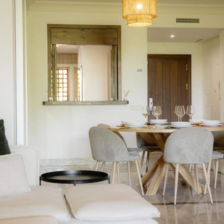 Apartment with large terrace, swimming pool and green areas, next to Puerto Banús - Apartamento de 2 dormitorios - 7