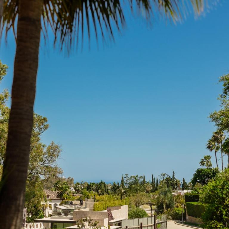 Apartment with large terrace, swimming pool and green areas, next to Puerto Banús - Apartamento de 2 dormitorios - 16