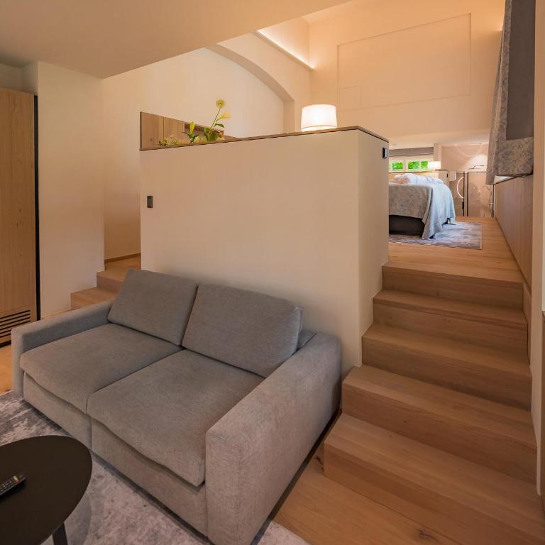 Gutshotel Menterschwaige - Heritage Boutique Hotel with Timless Elegance - Superior Suite - 6