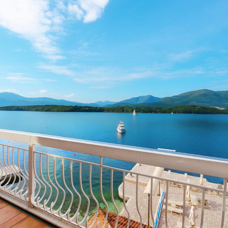 Apart-hotel Villa Lav with Private Beach - Penthouse Apartment - 6