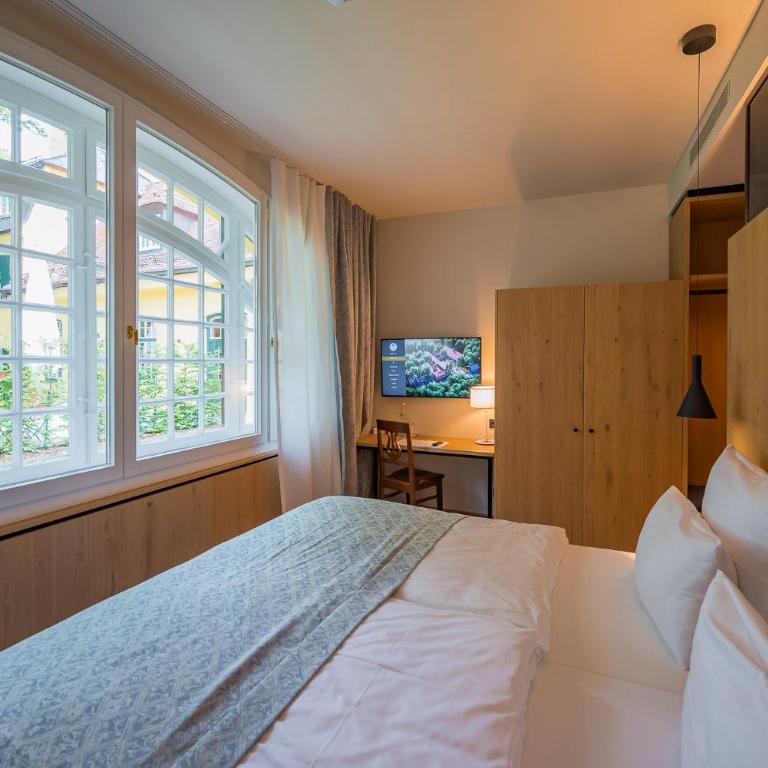 Gutshotel Menterschwaige - Heritage Boutique Hotel with Timless Elegance - Standard Doppelzimmer - 5