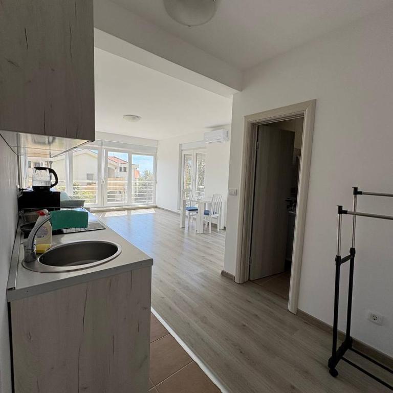 UpART House - Standardna Četvorokrevetna Soba - 11