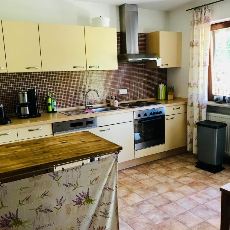 Ferienwohnung Kristin mit Bergblick, grossem Garten und Grill - Apartment mit 2 Schlafzimmern - 7