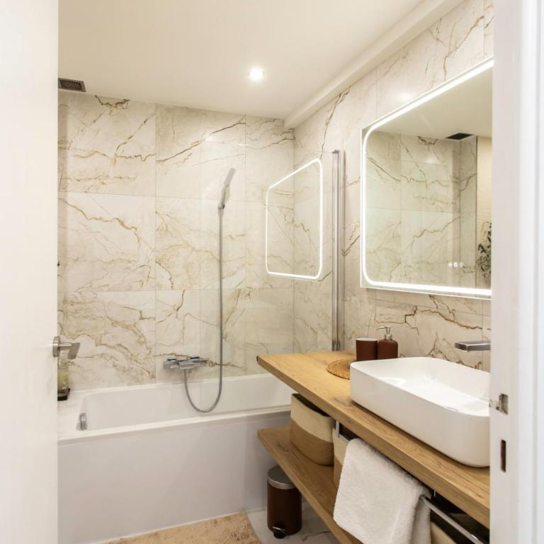 86m- Spacious 3 room apartment with large terrace - Appartement 2 Chambres - 19