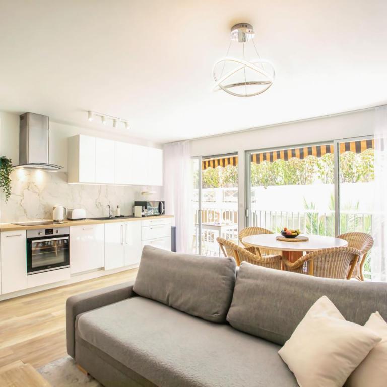 86m- Spacious 3 room apartment with large terrace - Appartement 2 Chambres - 14
